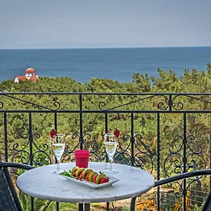 https://lazaridis-luxury-studios-apartments.hotelschalkidiki.net